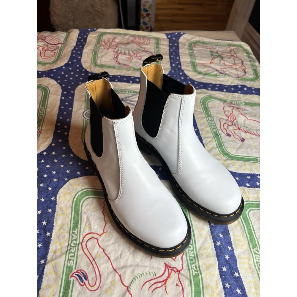 NEW Doc Martens 2976 Smooth Leather White Chelsea Boots Women's Size 10